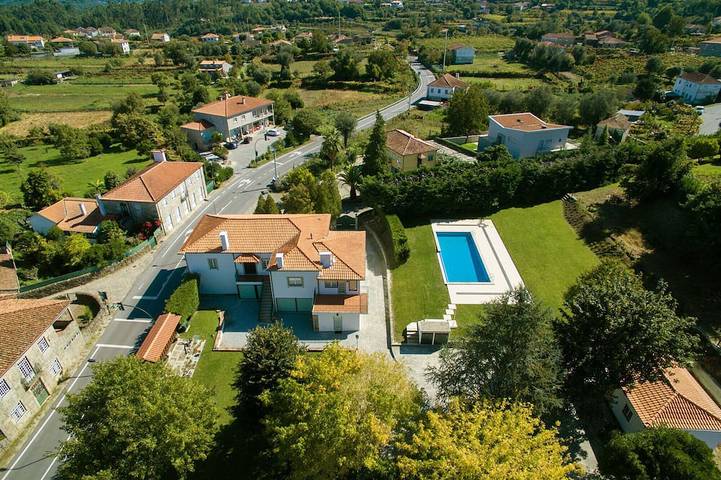 Villa für 10 Personen, mit Balkon und Garten - 1