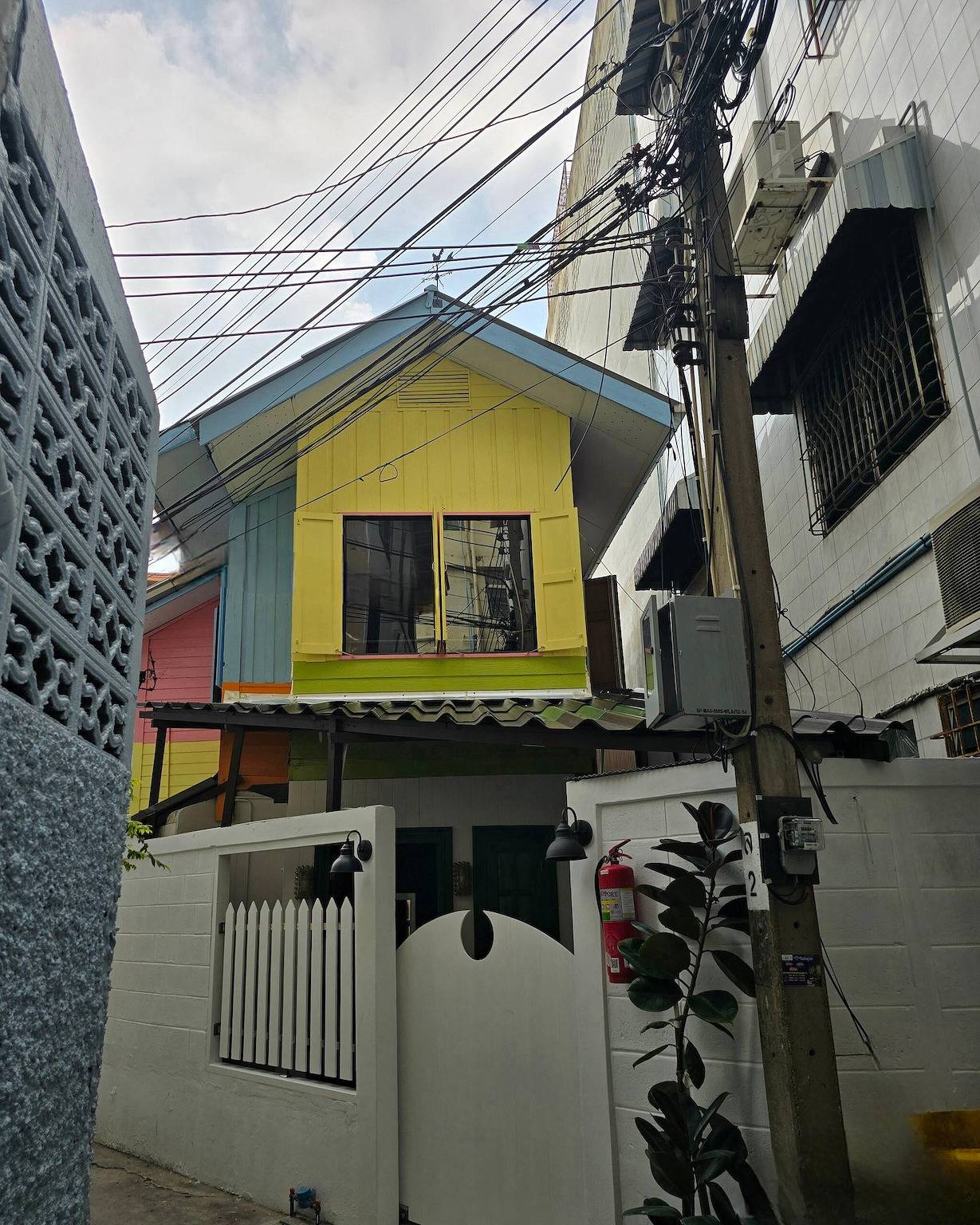 Casa acogedora con temática de Up cerca de la estación de Mrt Samyot in Bangkok, Tailandia