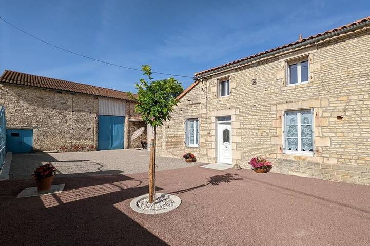 Gîte pour 4 personnes à Puyréaux