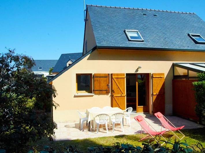 Location de vacances pour 6 personnes, avec jardin à Guidel