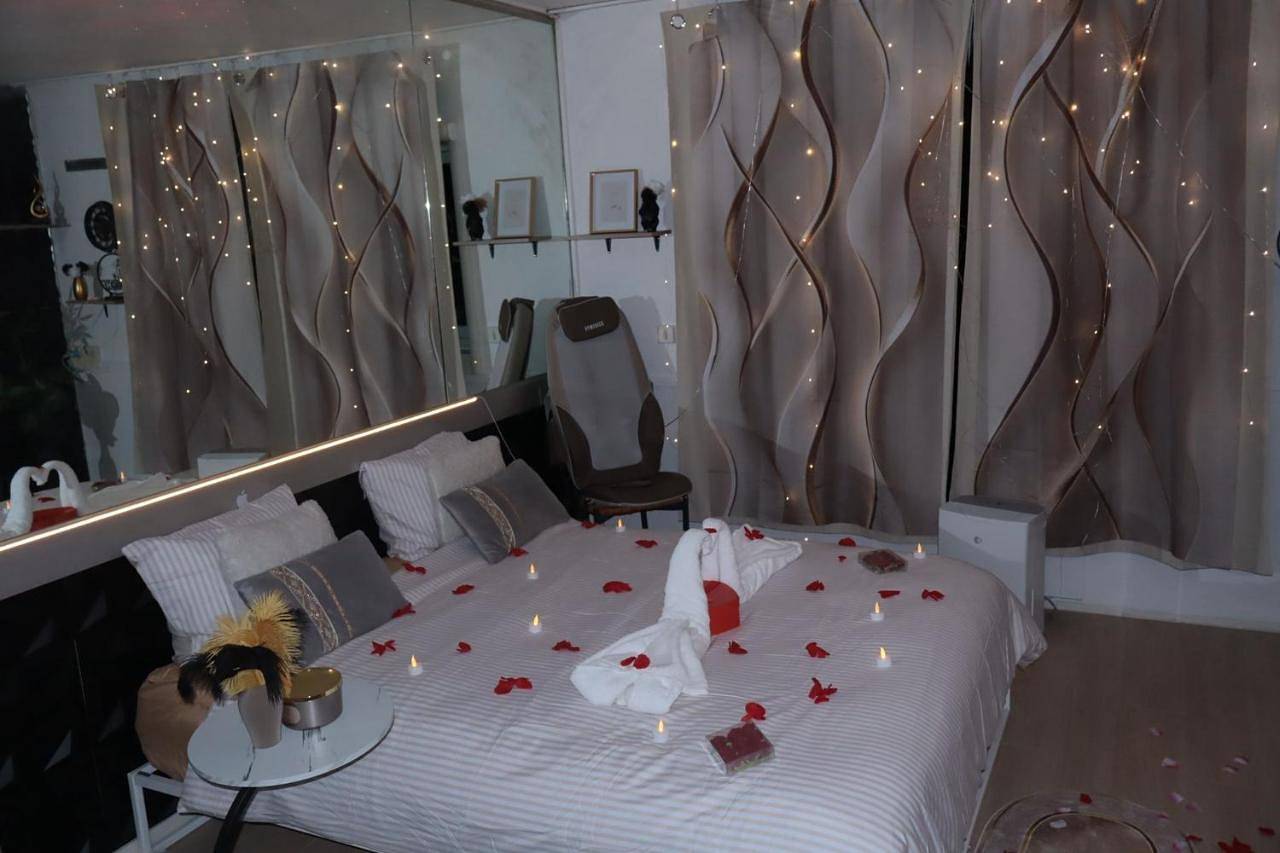 Appartement entier, Evasion romantique, Jacuzzi Massage luminothérapie in Carquefou, Région de Nantes