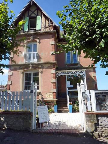 Chambre d’hôte pour 4 personnes, avec jardin à Arromanches-les-Bains