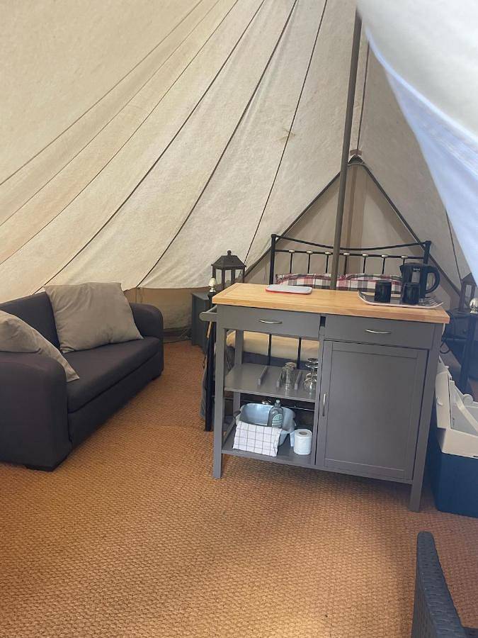 Glamping at Camping La Source in Saint-Pierre-d'Argençon, Région de Gap