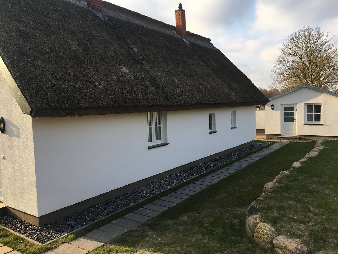 Ganze Wohnung, Traumhafte Ferienwohnung im Reetferienhaus in Schaprode, Rügen