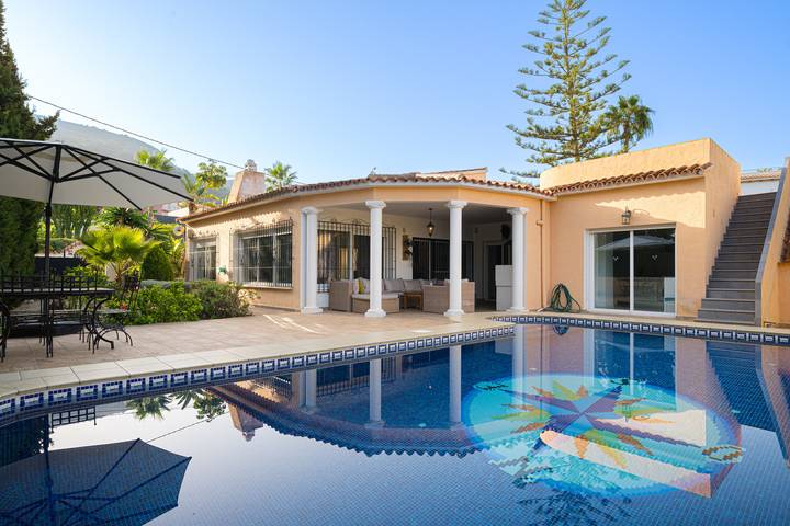 Casa rural para 8 personas, con jardín, Se admiten mascotas en Alfàs del Pi - 2
