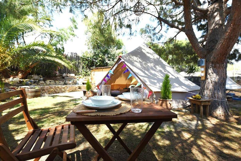 Tent in Kalamaki (Kreta), Heraklion region