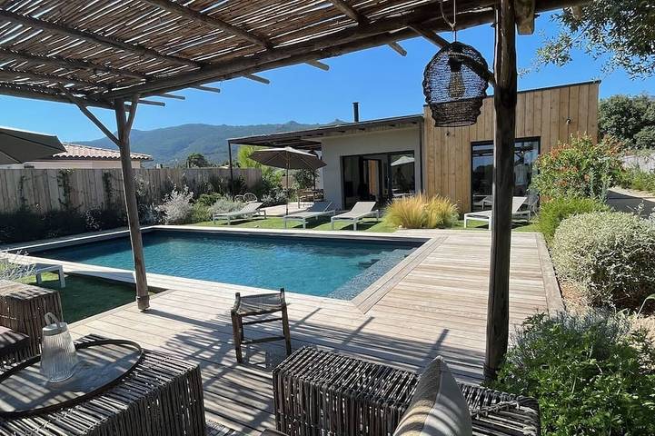 Villa for 10 people, with garden and hot tub - 1