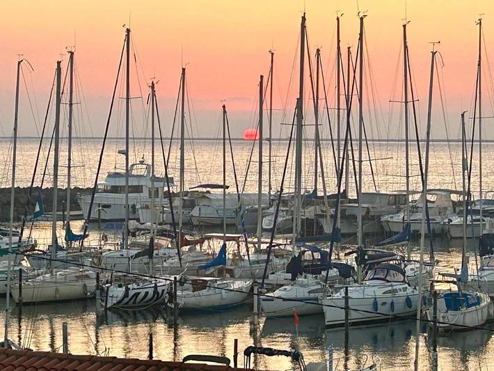 Gîte pour 3 personnes, avec vue sur le lac ainsi que jardin et vue dans Port De Marseillan - 4