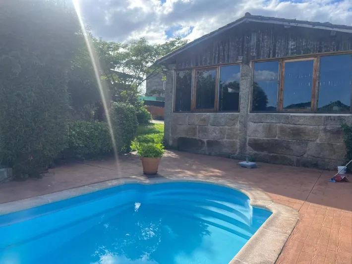 Casa de vacaciones para 8 personas, con jardín y balcón además de vistas y piscina - 1