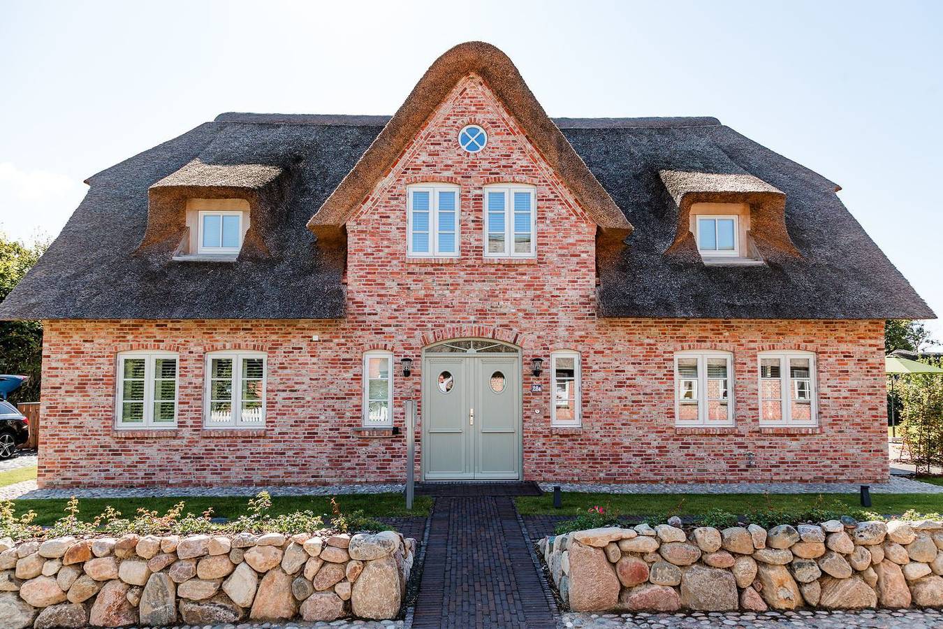 Exklusiver Ferienhausteil mit Sauna, Kamin und großem Garten in Süderende in Süderende, Föhr