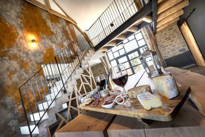 Gîte pour 20 personnes, avec jardin dans Prinsuéjols - 3