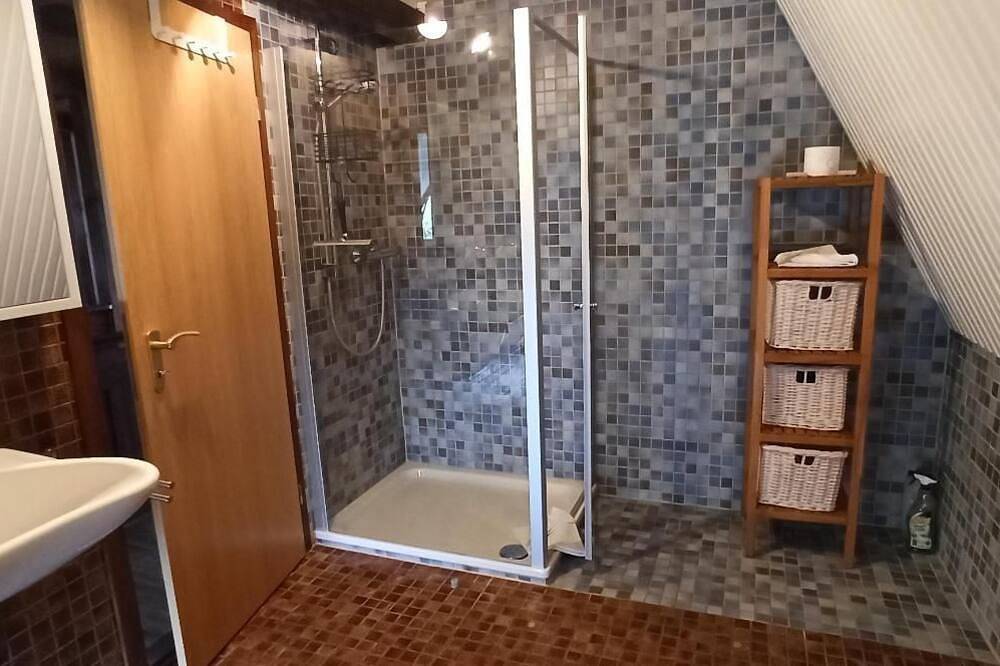 Ganze Wohnung, Kapitän Hansen Haus- Obergeschoss - Ferien im Künstlerdorf Oldsum in Süderende, Föhr