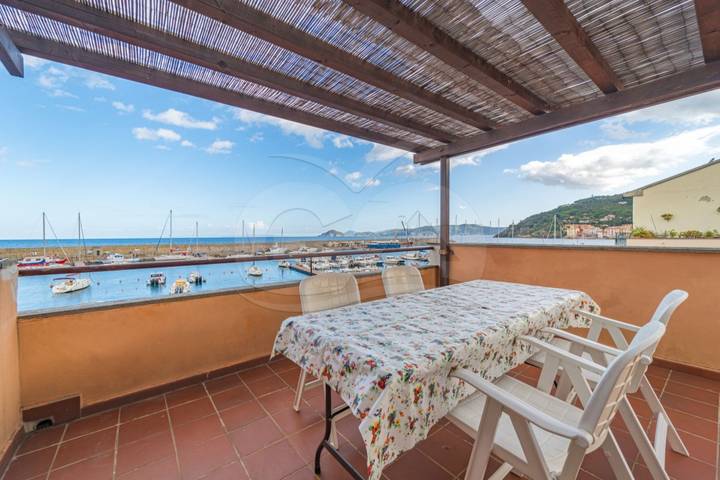 Apartamento vacacional entero, Casina Bonavista in La Fenicia (pebbles) (Marciana Marina), Marciana Marina