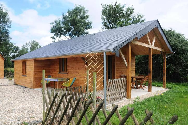 Camping pour 4 personnes, avec terrasse dans l' Eure - 2