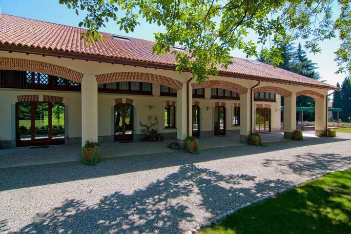 Chambre d’hôte pour 2 personnes, avec Jardin à Laveno-Mombello