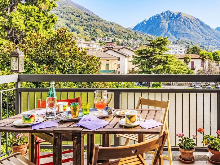 Vacation rental for 3 people, with balcony in Lake Lugano