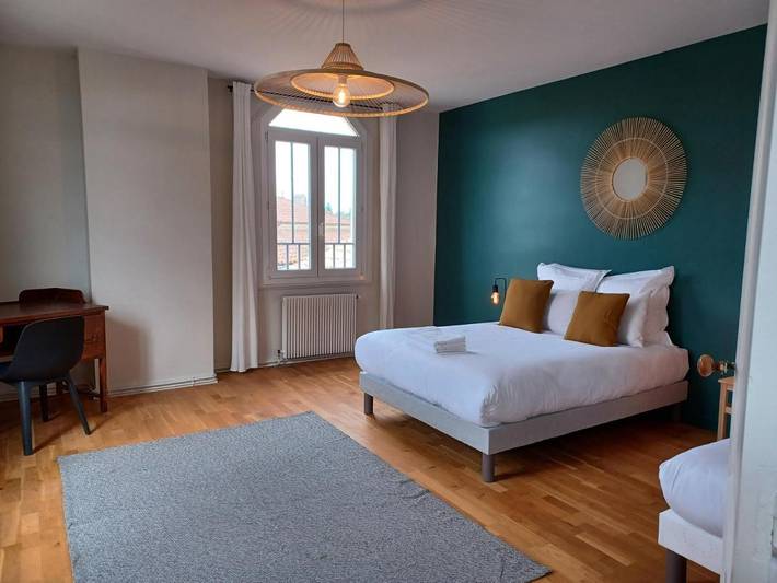 Gîte pour 5 personnes, avec jardin et vue dans Saint-Pey-d'Armens
