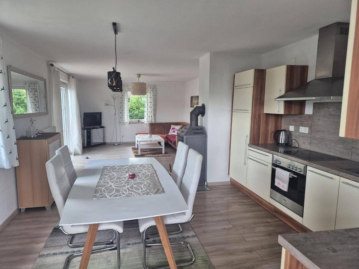 Ganze Wohnung, Kunterbunt am Wallersee in Seekirchen am Wallersee, Bezirk Salzburg-Umgebung