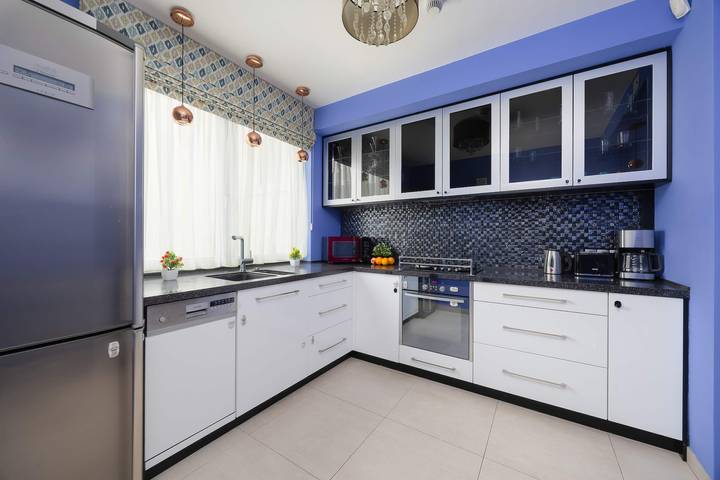 Appartement entier, Spacious Apartment with 2 Bedrooms | Parking | Balcony | Work. in Targówek, Varsovie