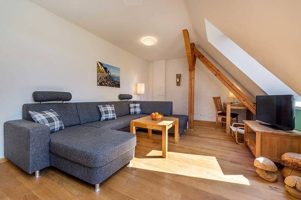 Ganze Wohnung, Holsteinhaus-Zirmoisel: Ruhe u. Natur, Sauna/Danarium - Holsteinhaus-Zirmoisel in Rappin, Rügen