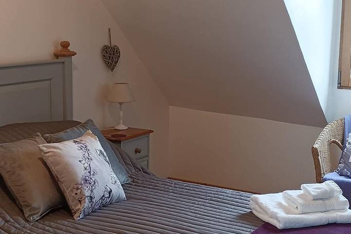 Gîte pour 6 personnes, avec jardin et piscine à Melgven - 4