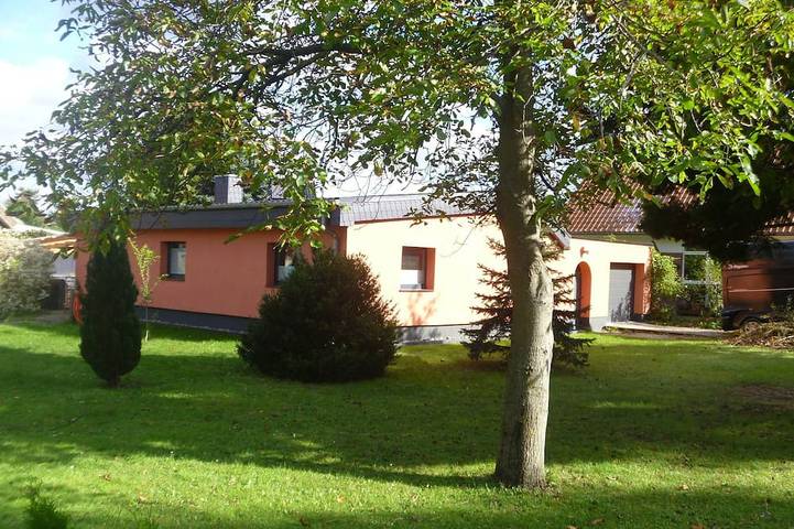 Bungalow für 6 Personen, mit Terrasse und Garten