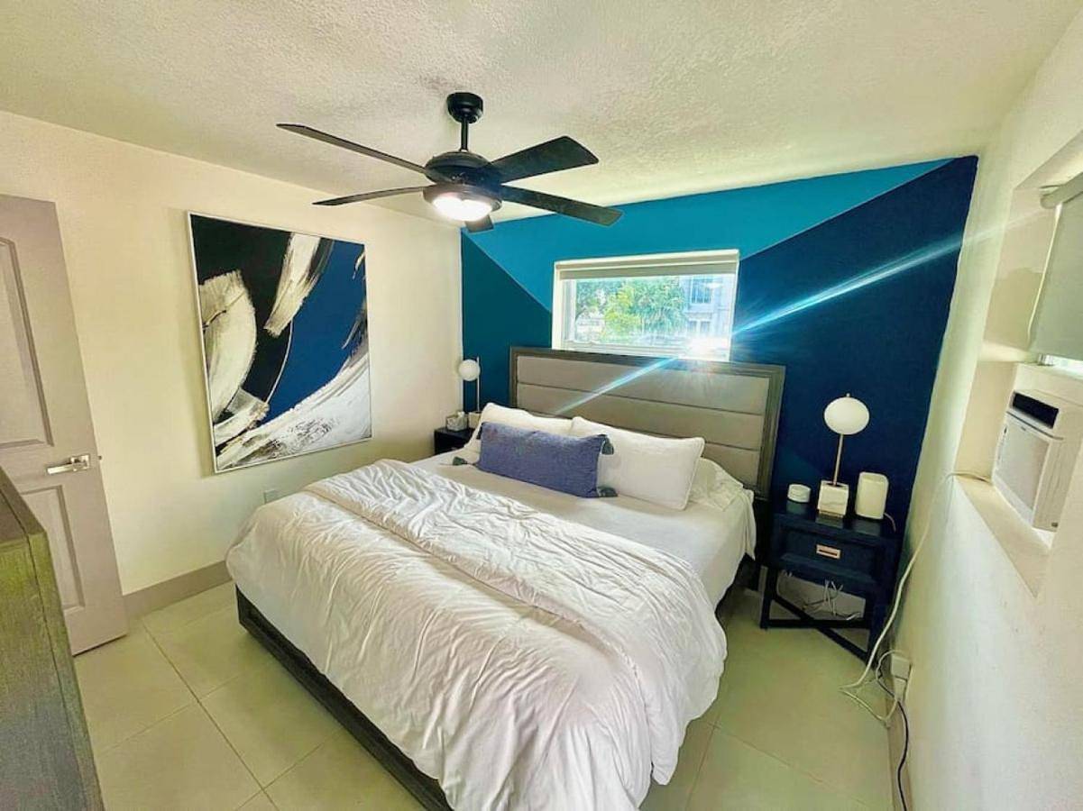 Entire apartment, Miamivice near Las Olas beach with Fire Pit in Fort Lauderdale, Broward County