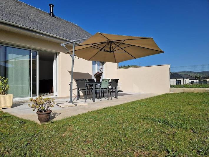 Location de vacances pour 6 personnes, avec Jardin à Sébrazac