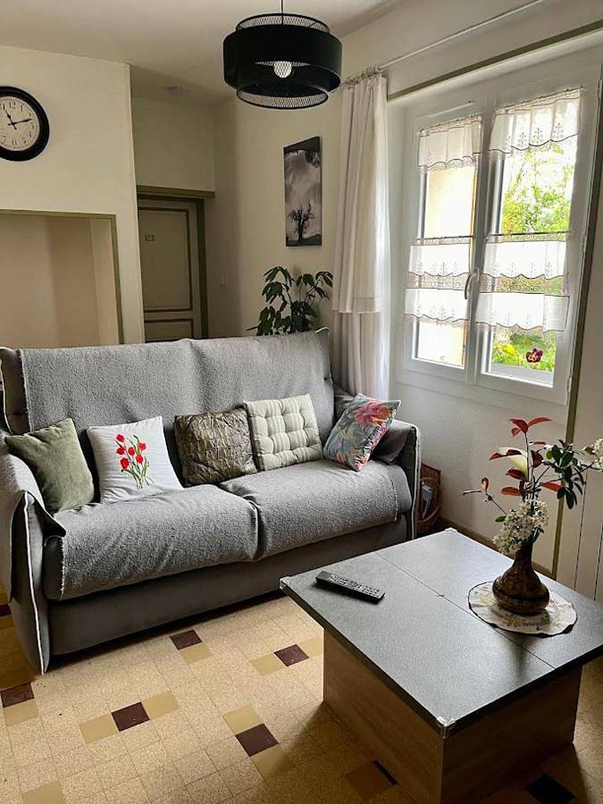 Three-Bedroom House in Saramon, Gers