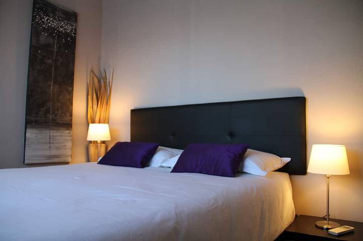 Entire apartment, Apartament for 2 people in La Rambla in Barcelona Centre, Barcelona