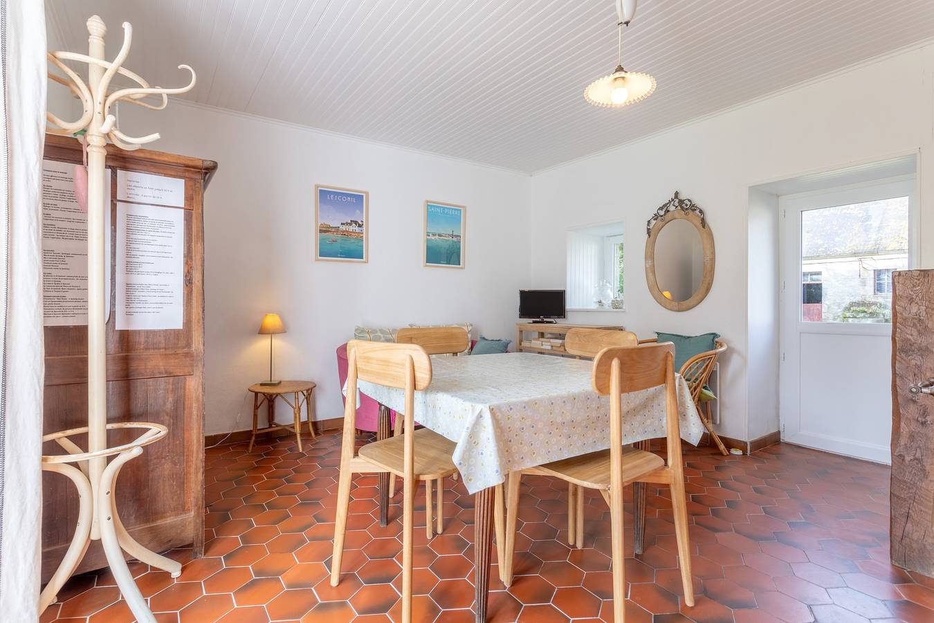 Maison 'Hortensias - Plage 5min En Voiture' avec Terrasse Privée et Jardin Privé in Plobannalec-Lesconil, Côte de Cornouaille