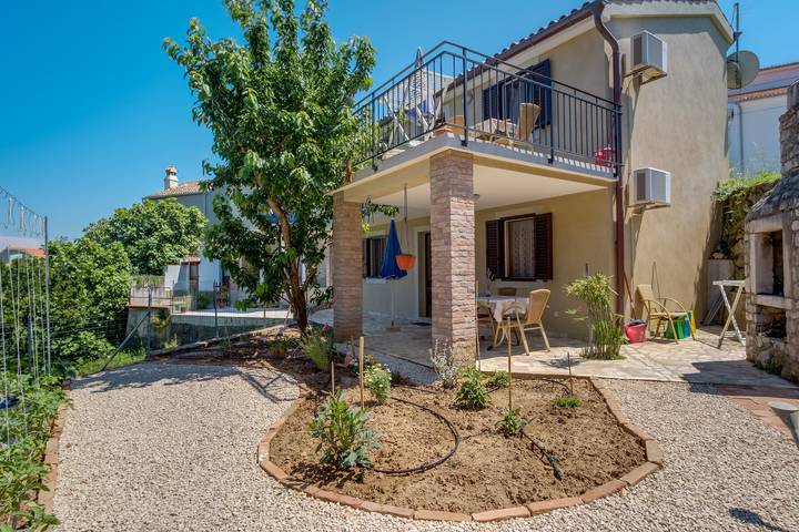 Ferienwohnung für 3 Personen, mit Balkon/Terrasse auf Lošinj - 2