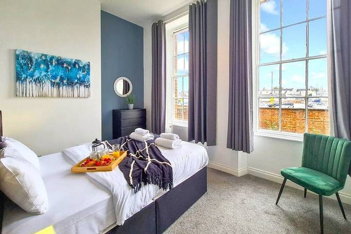 Apartment for 6 people in Cheltenham