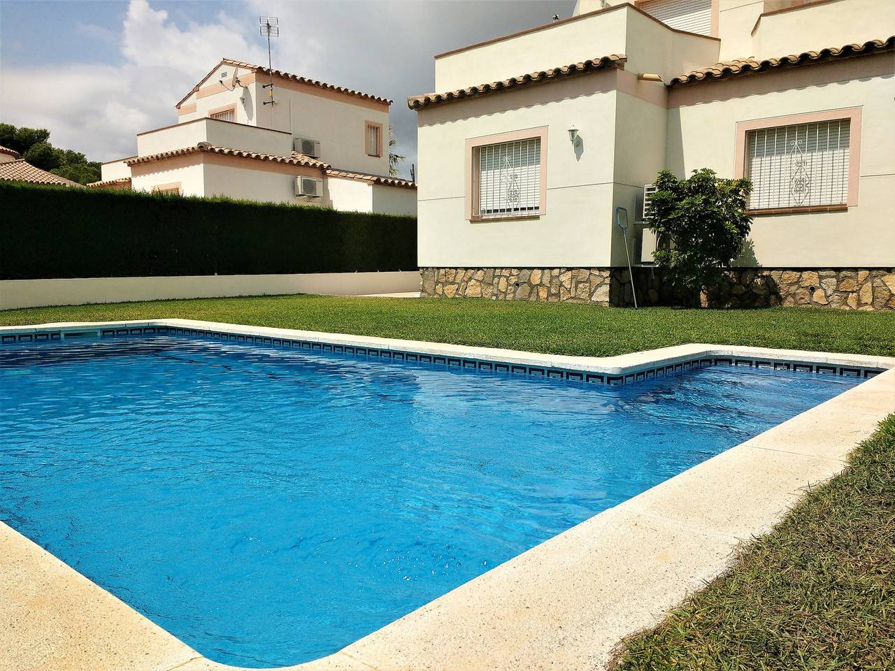 Villa moderne avec piscine privée et climatisation pour 8 pers. à Ametlla de Mar in Les Tres Cales, Terres de l'Èbre