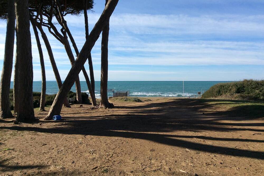 Leuchtendes ruhiges Anwesen nur fünf Minuten vom einzigartig schönen Strand entfernt in Piombino, Etruskische Küste