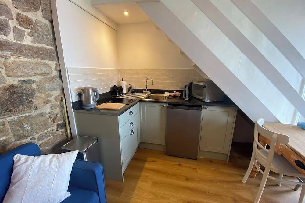 Breathtaking sea views, parking, beaches... your ideal home away from home. in Newlyn, Cornwall