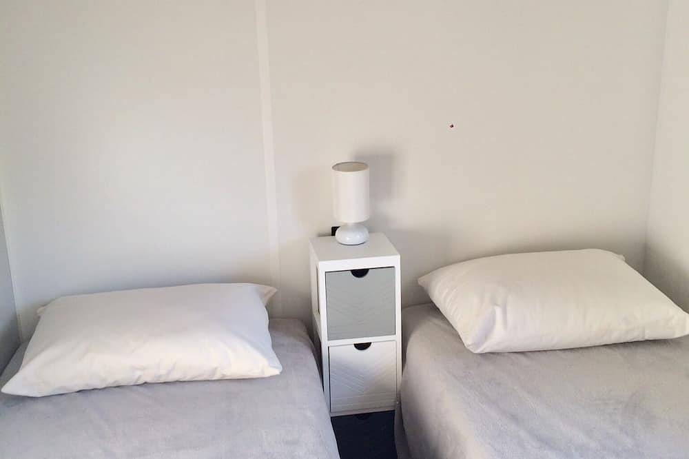 Mobilhome climatisé face au golfe du Valinco\na 10 minutes de la plage in Olmeto, Arrondissement de Sartène