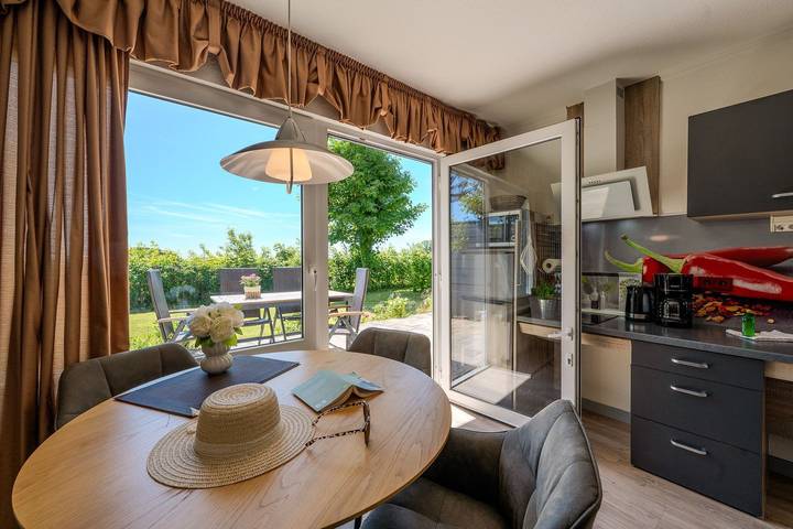 Ferienwohnung für 4 Personen, mit Sauna und Terrasse, mit Haustier in Born a. Darß - 2