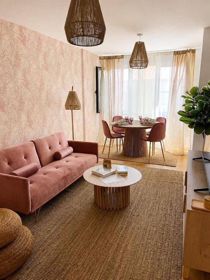 Apartamento para 6 personas, con Balcón y Terraza además de Jardín y Piscina para niños en Boiro