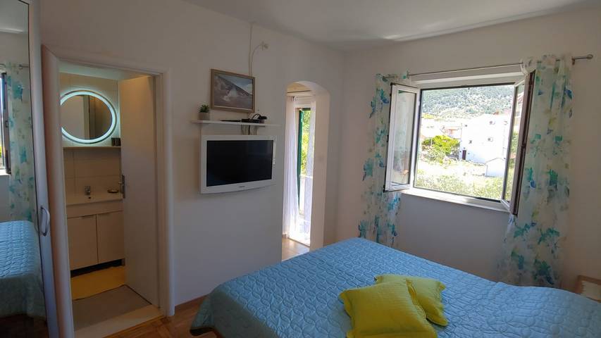 Studio für 2 Personen, mit Balkon auf Brac