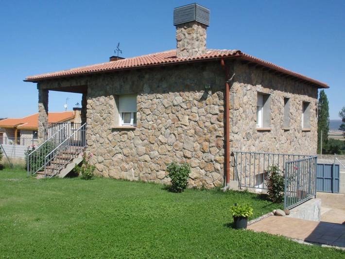 Finca für 4 Personen, mit Terrasse und Garten sowie Pool und Ausblick in La Torre