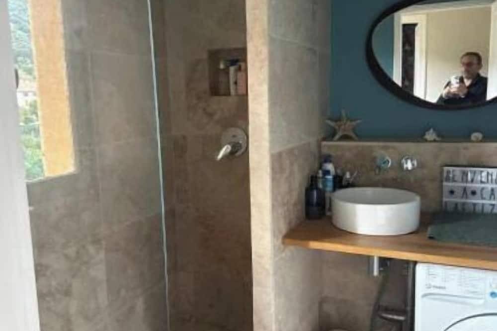 Appartement entier, A Casa Laetizia - Superbe appartement dans village de charme en Corse du Sud in Eccica-Suarella, Région d'Ajaccio