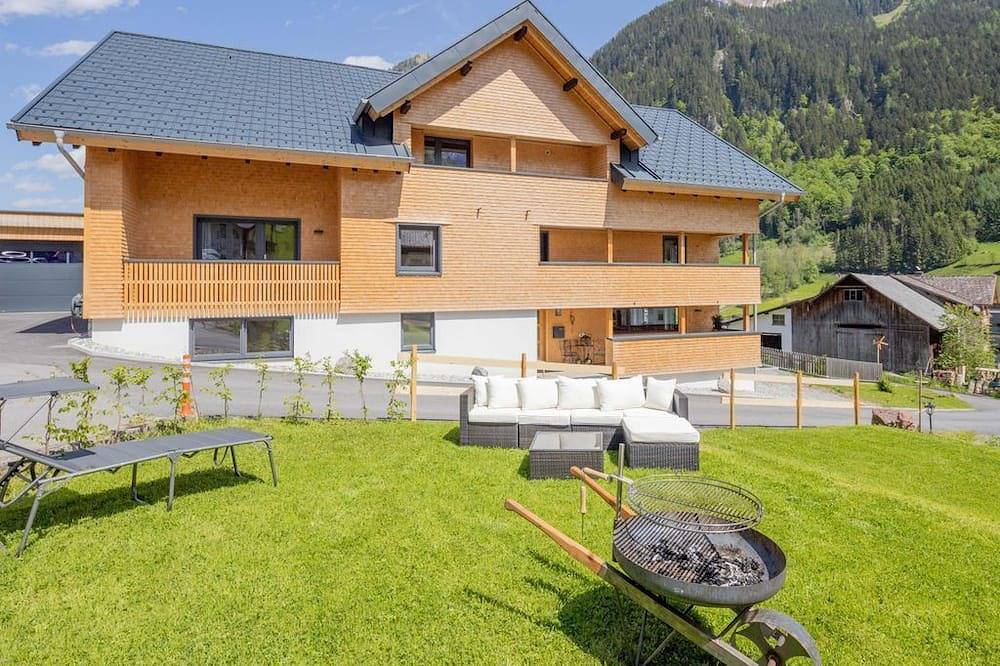 Ganze Wohnung, Appartement Zirmakopf - Haus Amatschon in Rätikon Gebirgsgruppe, Brand