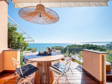 Gîte pour 6 personnes, avec terrasse et jardin, animaux acceptés à Varazze