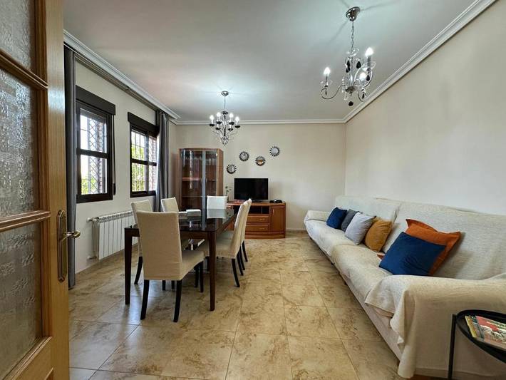 Location de vacances pour 8 personnes, avec vue et jardin à Linares - 3