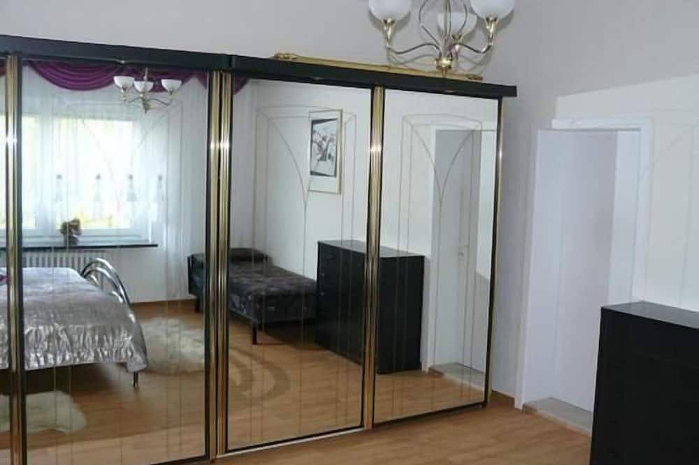 Ganze Wohnung, Ferienwohnung Zwickau für 1 - 3 Personen mit 1 Schlafzimmer - Ferienwohnung in Zwickau, Chemnitz und Umgebung