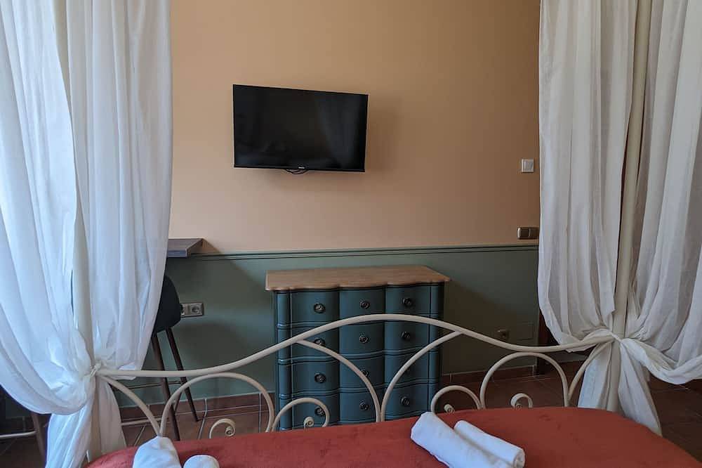 Central Location! Lovely Room with Free Wi-Fi in Altstadt Málaga, Malaga