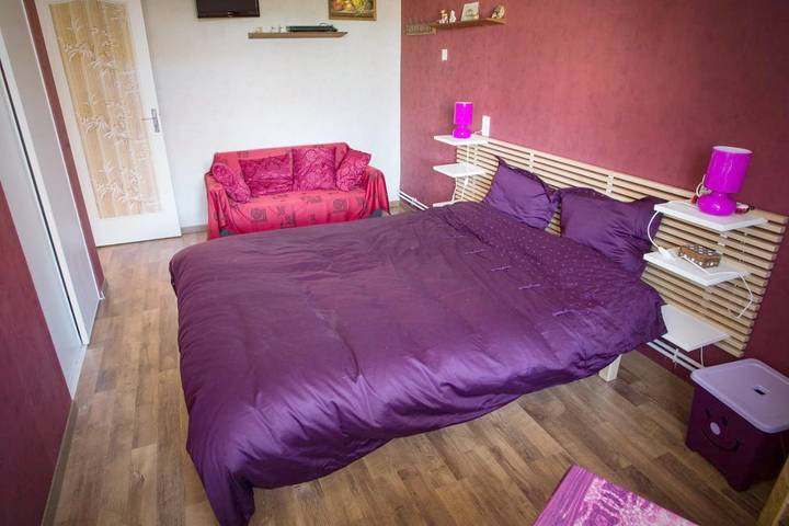 Location de vacances pour 3 personnes, avec jardin à Beaujeu-Saint-Vallier-Pierrejux-et-Quitteur - 2