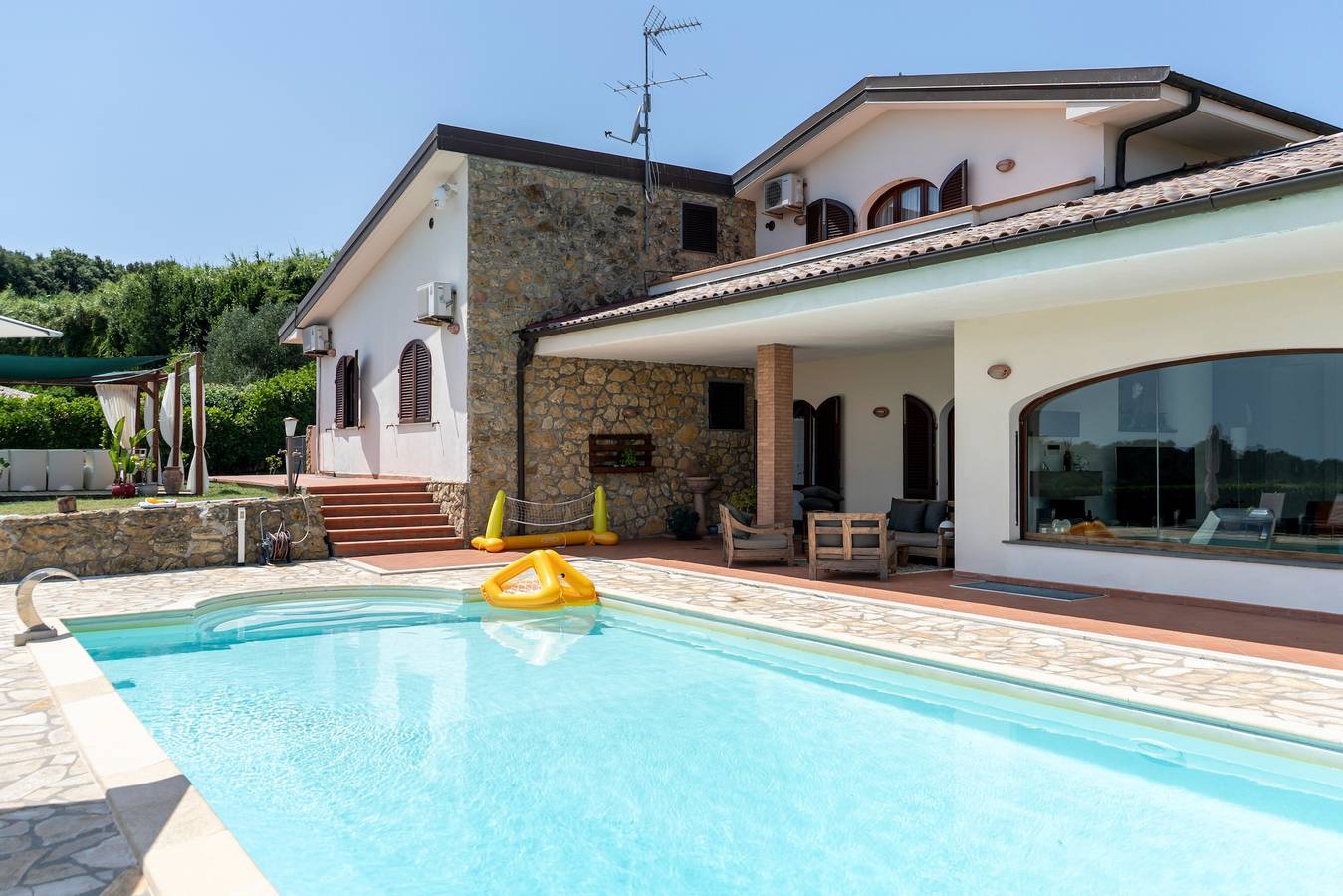 Villa con piscina privada, Wi-Fi y aire acondicionado in Livorno, Costa Etrusca