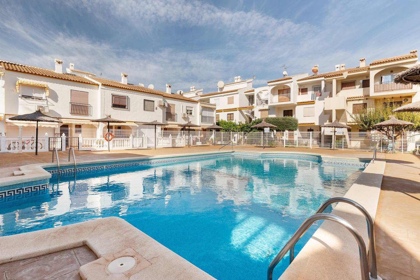 Entire apartment, 'Puertosol' Apartment with Communal Pool, Wi-Fi, and Air Conditioning in Puerto de Mazarrón, Mazarrón